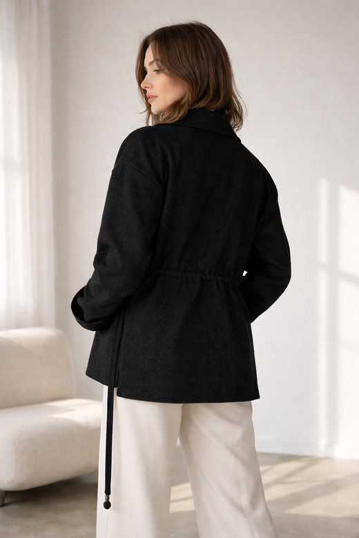 Elegantná čierna bunda s klopami