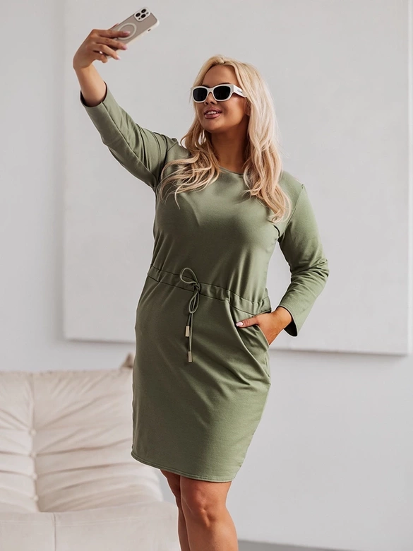 Bavlnené šaty vo veľkosti plus size s 3/4 rukávmi v khaki farbe