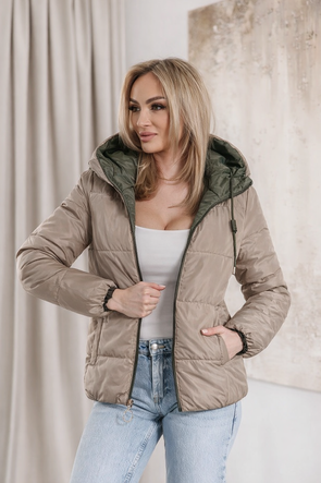 Oboustranná krátka bunda s kapucňou v khaki-béžovej farbe (B8181-11046)