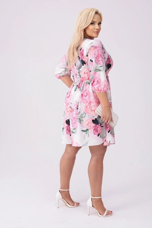 Šaty vo veľkosti plus size s kvetinovým vzorom v farbe ecru