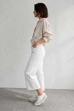 Biele široké dámske nohavice typu culottes