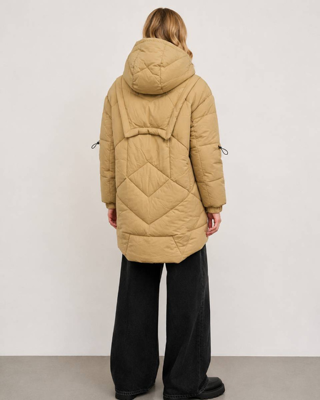 Oversize pufferová bunda s kapucňou v kamelovej farbe
