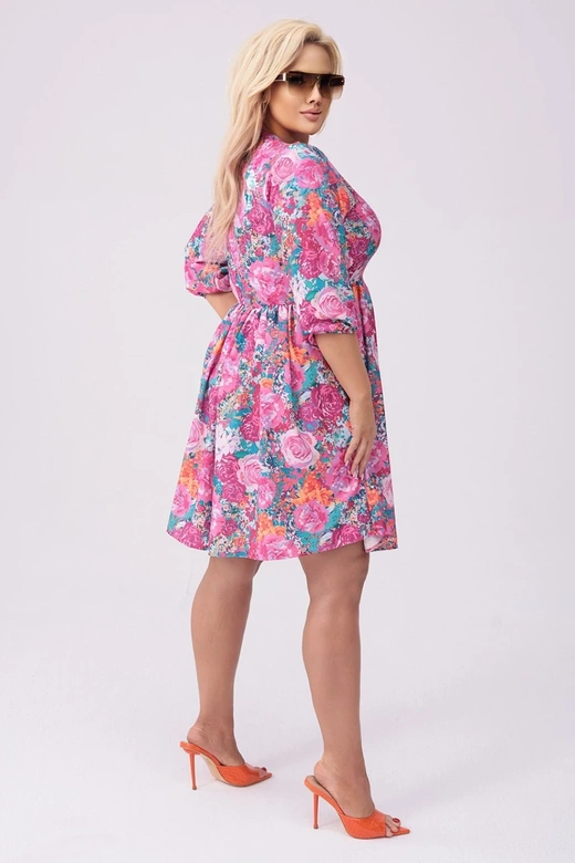 Šaty vo veľkosti plus size s kvetinovým vzorom vo farbe fuchsie