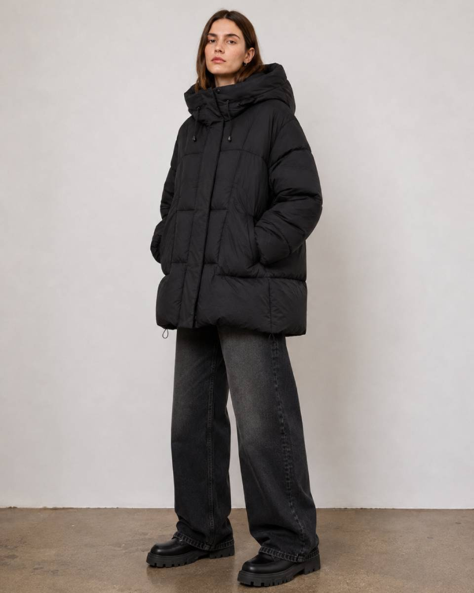 Čierna dámska oversize bunda typu puffer z páperia