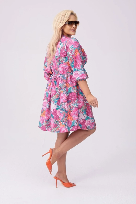 Šaty vo veľkosti plus size s kvetinovým vzorom vo farbe fuchsie