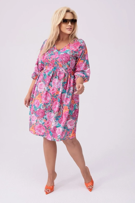 Šaty vo veľkosti plus size s kvetinovým vzorom vo farbe fuchsie
